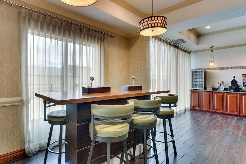 Comfort Inn & Suites Waco Woodway photo