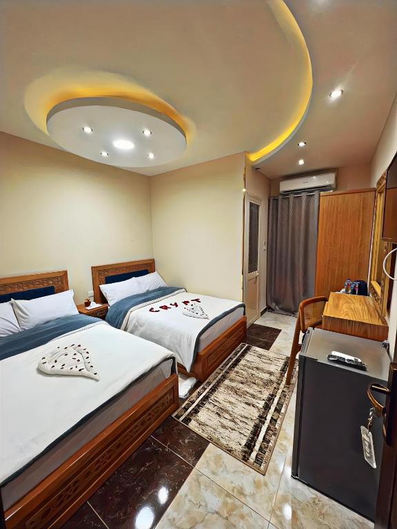 Pyramids Crypt Hotel - 16