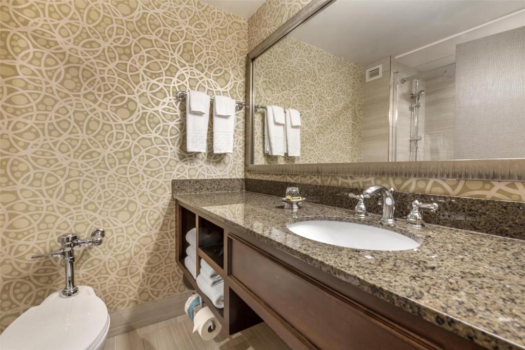 Best Western Plus The Normandy Inn & Suites photo