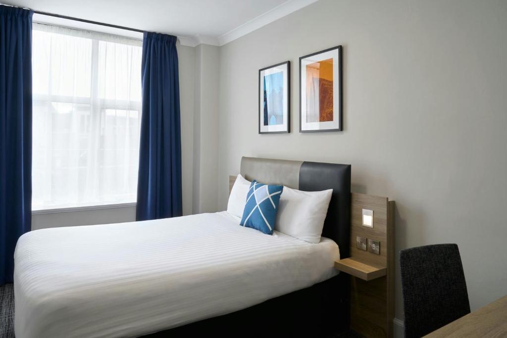 Four Points Flex by Sheraton Edinburgh - Resim 2
