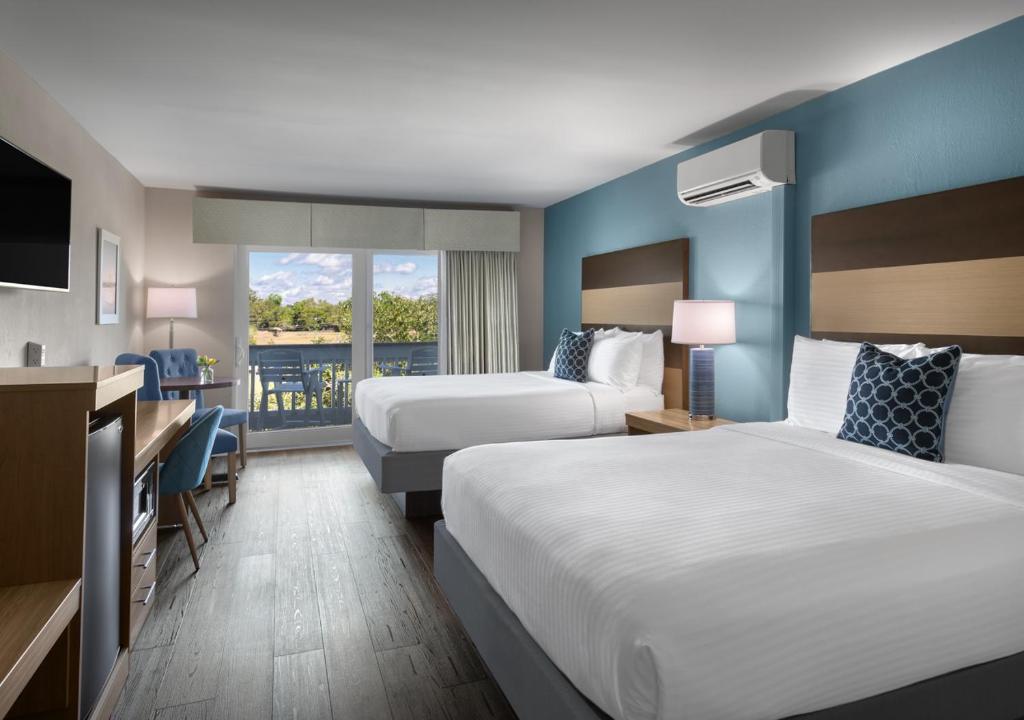 Shem Creek Inn - 
