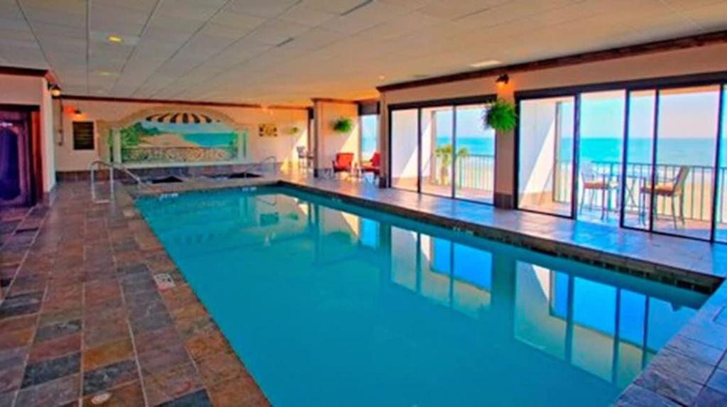 La alberca dentro o cerca de Paradise Ocean View at Top Resort w Lazy River