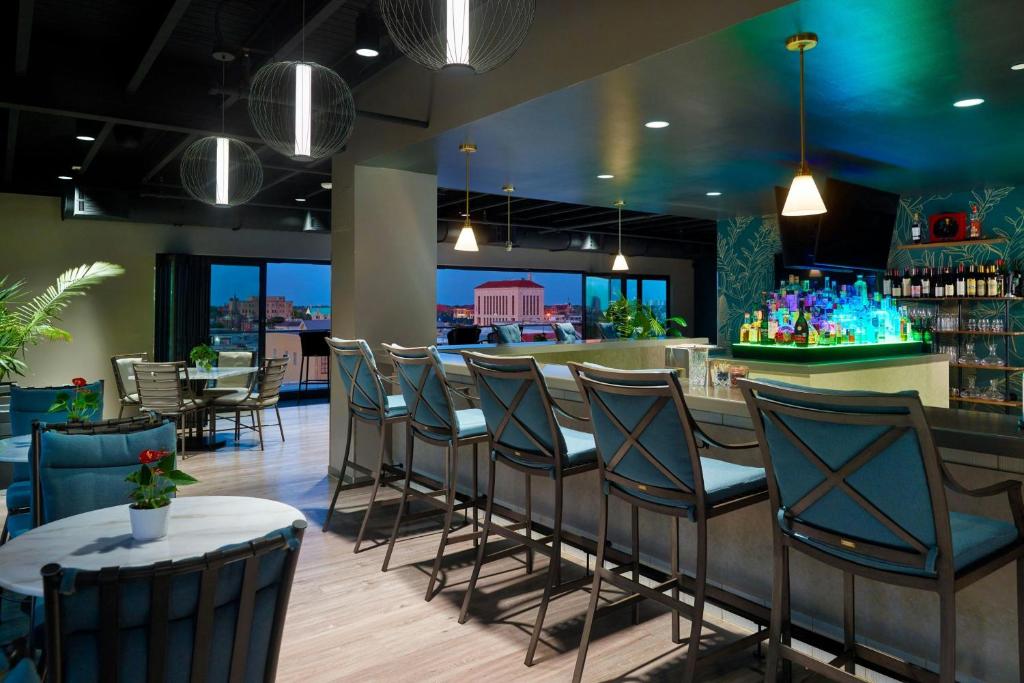 The Tremont House, Galveston, a Tribute Portfolio Hotel photo