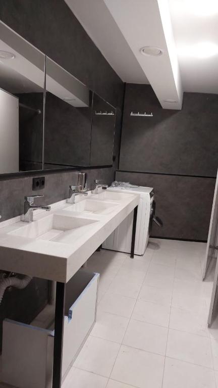 Koupelna v ubytování Private rooms Sololaki