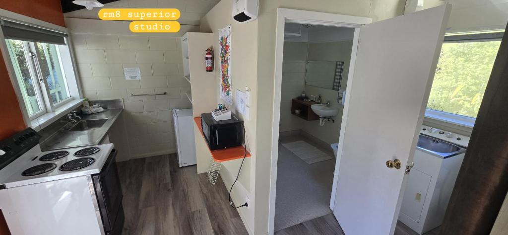 Alpine Holiday Apartments & Campground - Resim 14