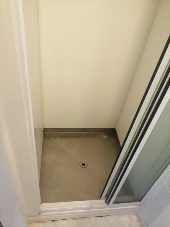 1 Queen Bed and 1 Sofa Bed, Serviced Studio B - Resim 10