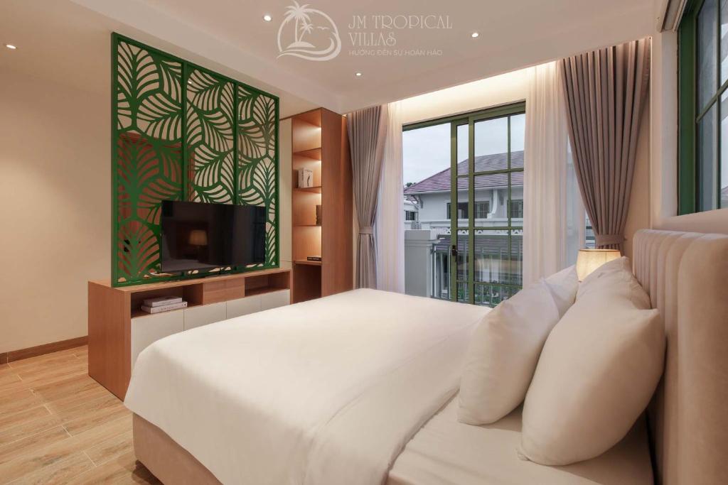 Biệt Thự Nhìn Ra Vườn