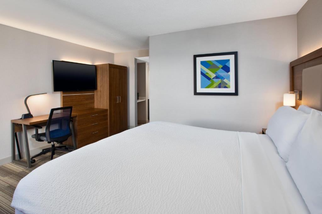 Holiday Inn Express Nashville-Downtown - Broadway, an IHG Hotel - 