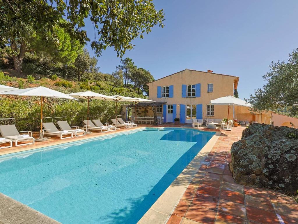 Villa de haut standing avec piscine et climatisation - FR-1-726-51 photo photo 4