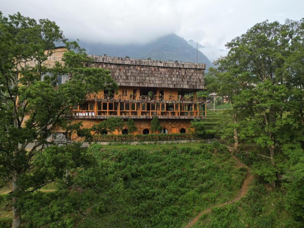 Phong cảnh thiên nhiên gần chỗ nghỉ nhà dân