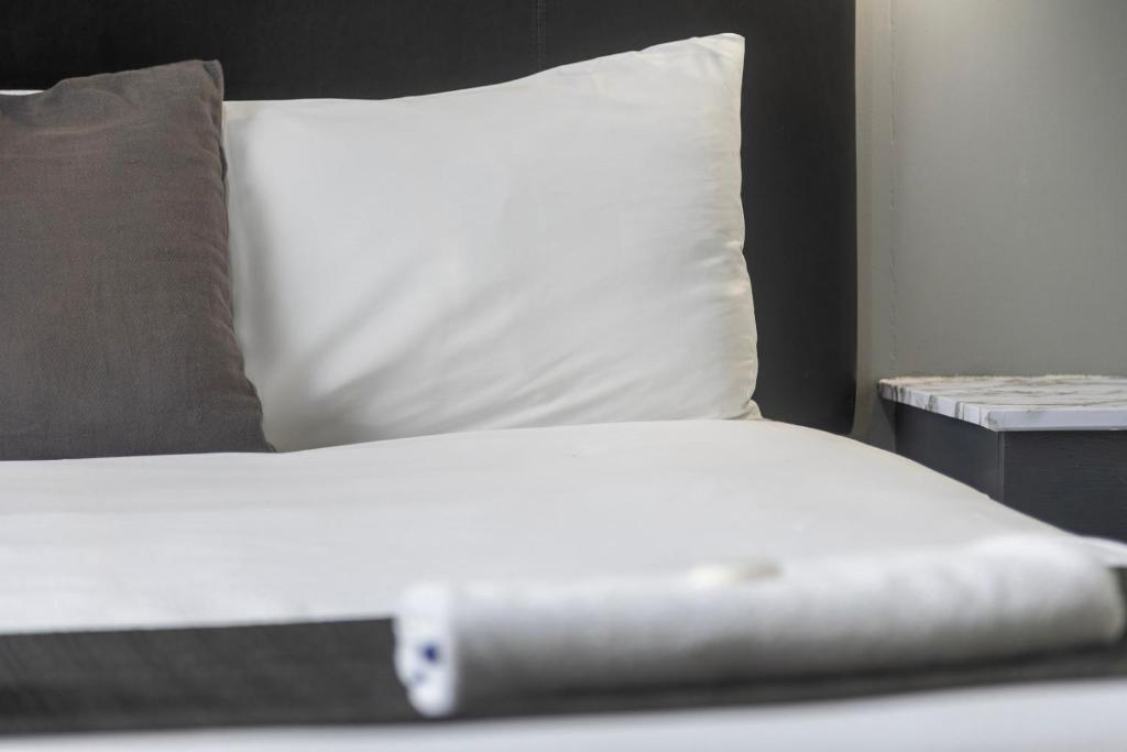 Adelaide Paringa - Resim 40