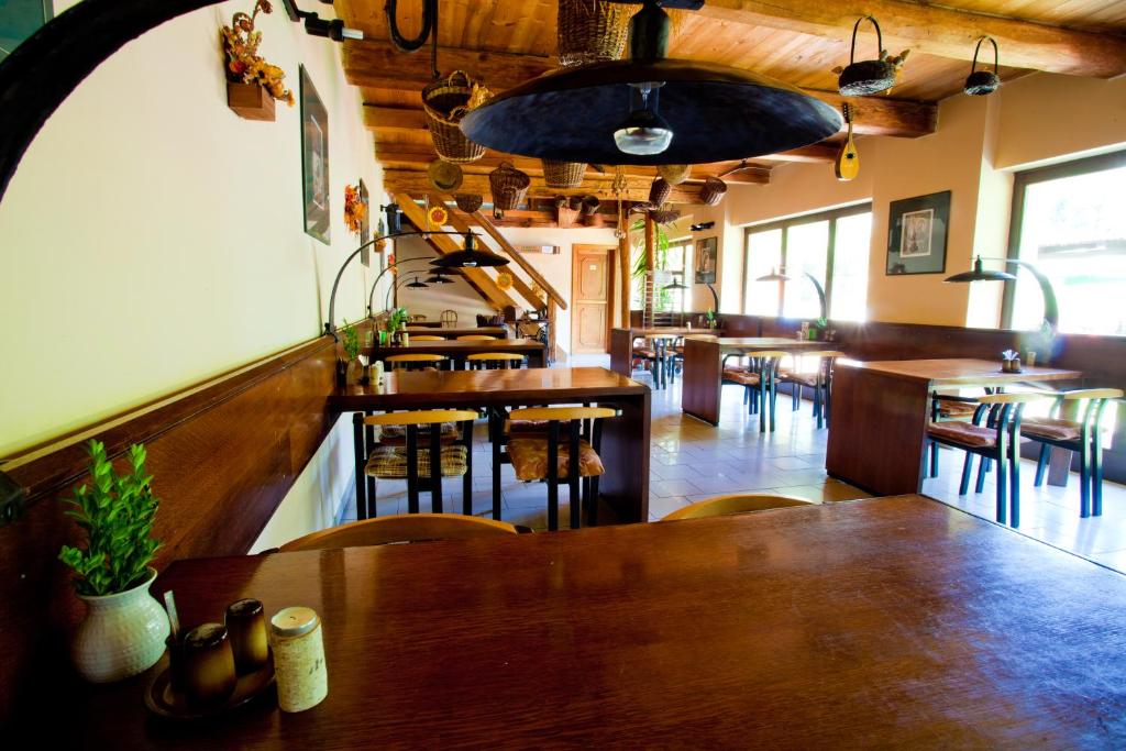 Restaurace v ubytování Motel Svatý Kryštof