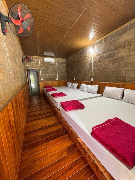 Hoàng Công Bản Giốc Homestay - 12