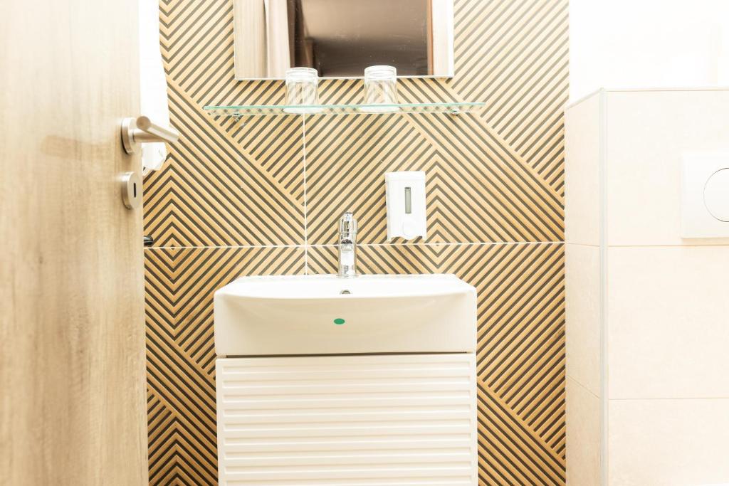 Régi Posta Hotel és Étterem - Resim 8