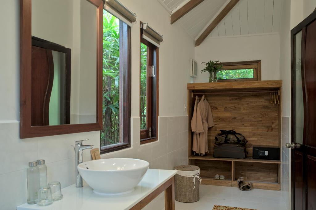 Cottage Nhìn Ra Vườn