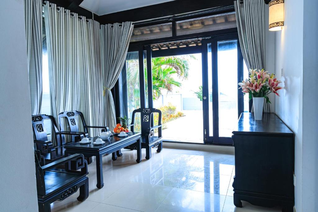 Biệt Thự - Trước Biển