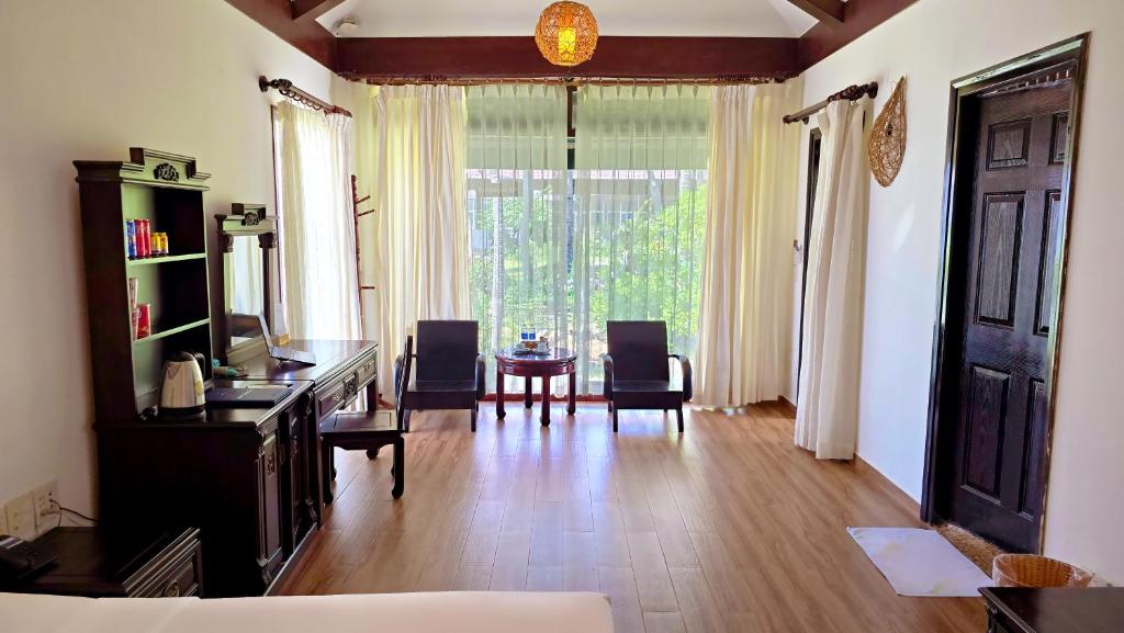 Bungalow Deluxe Nhìn Ra Khu Vườn