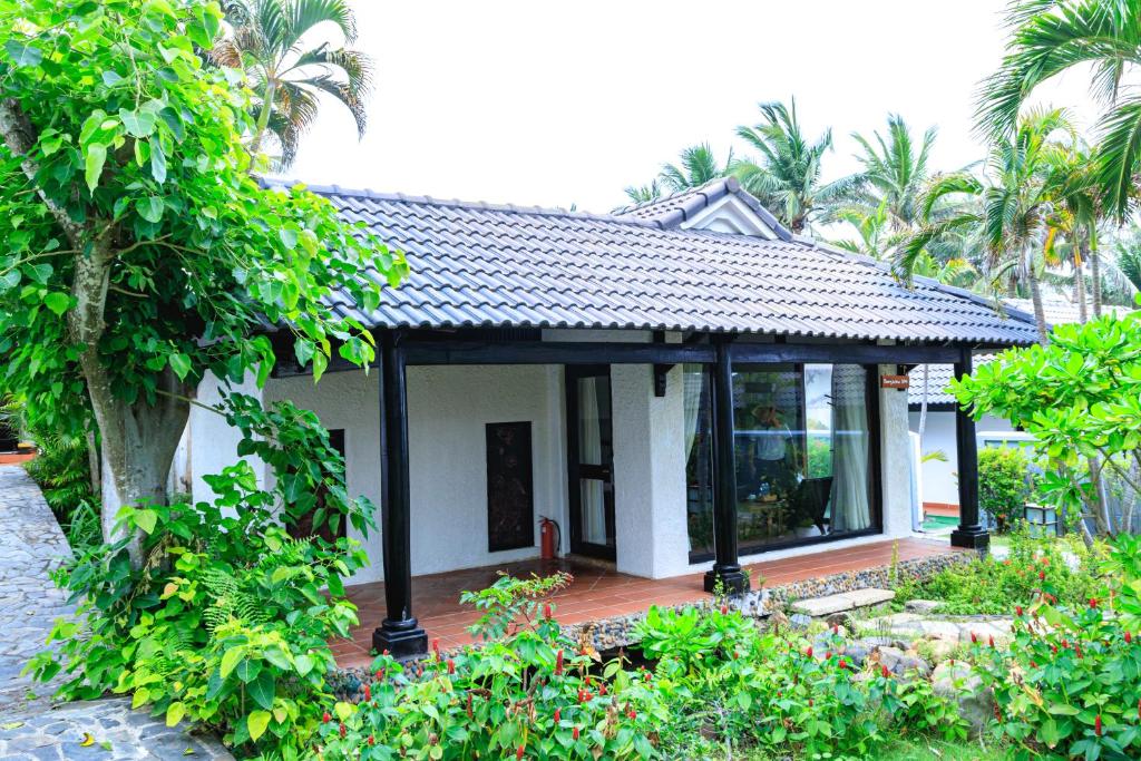 Bungalow Deluxe Nhìn Ra Khu Vườn