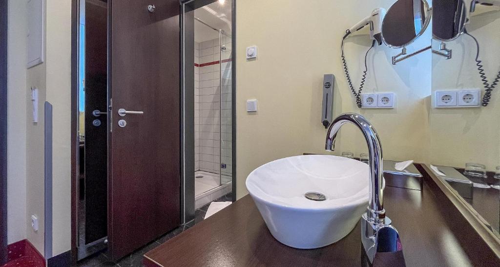 Best Western Plus Plaza Berlin Kurfürstendamm - Resim 26