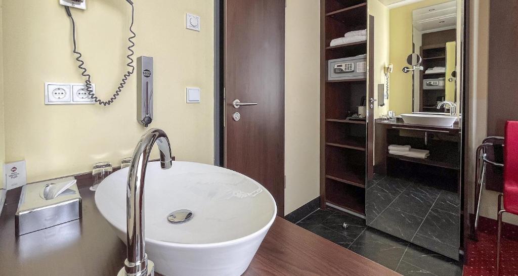 Best Western Plus Plaza Berlin Kurfürstendamm - Resim 27