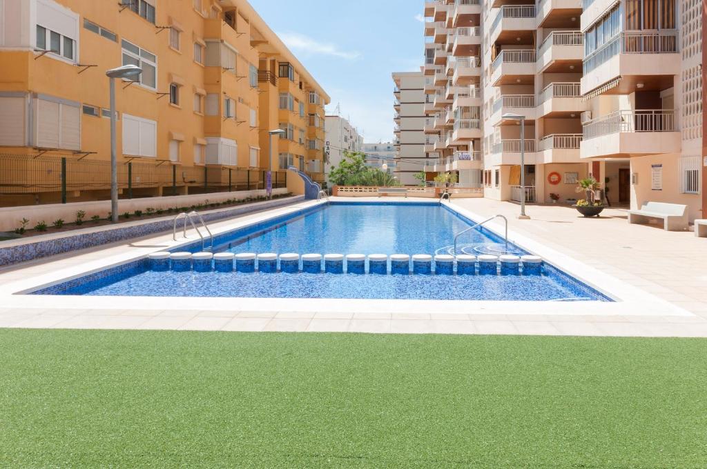 Piropo, Gandía – Updated 2023 Prices