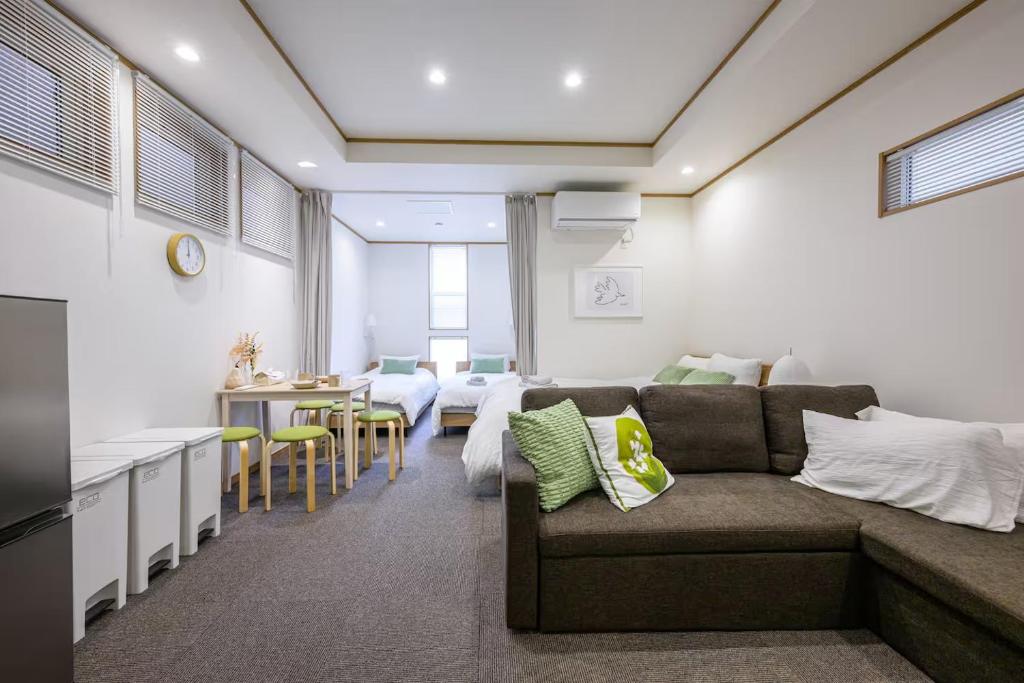 Komei Hotel/5min to station/Direct access to Narita and Haneda/Asakusa/Sky tree