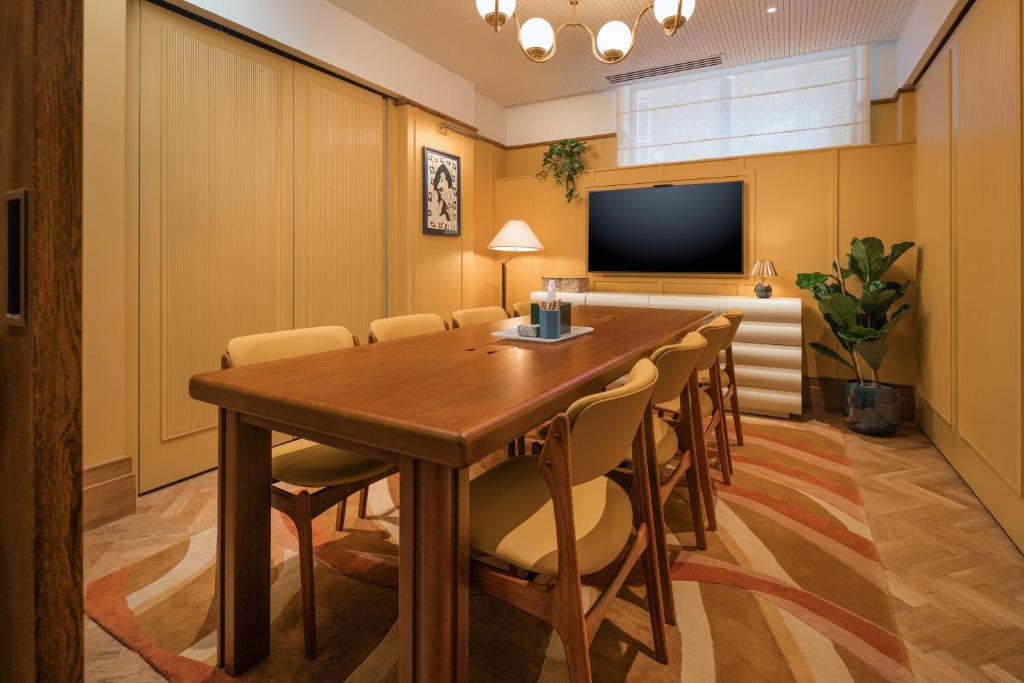 The July - London Victoria - Resim 28