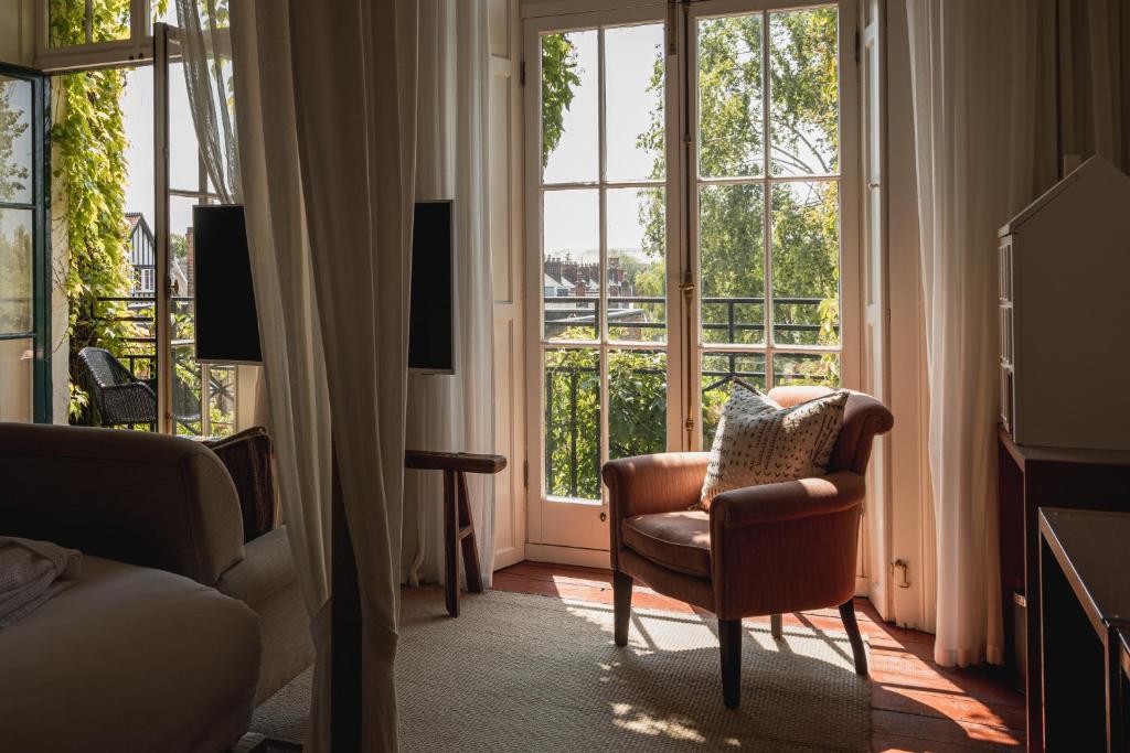 No 1 by GuestHouse, York - Resim 9