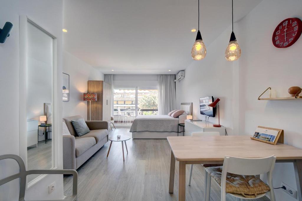 Golden Mile Studio Apartament