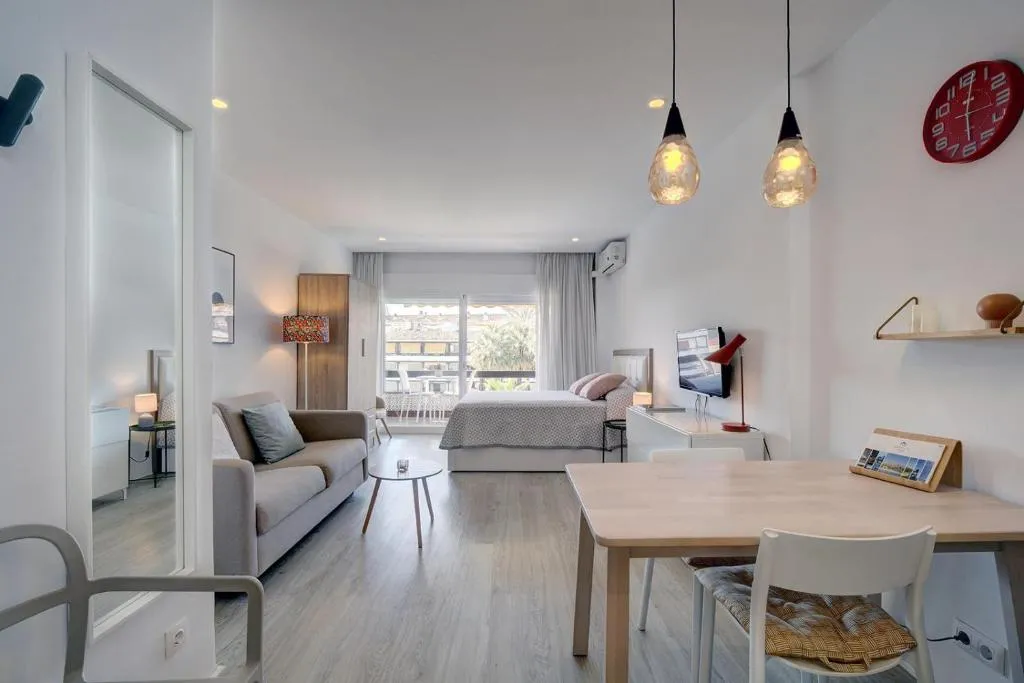 Golden Mile Studio Apartament