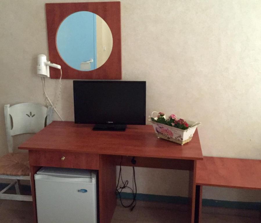 TV a/nebo společenská místnost v ubytování Orfeas Hotel