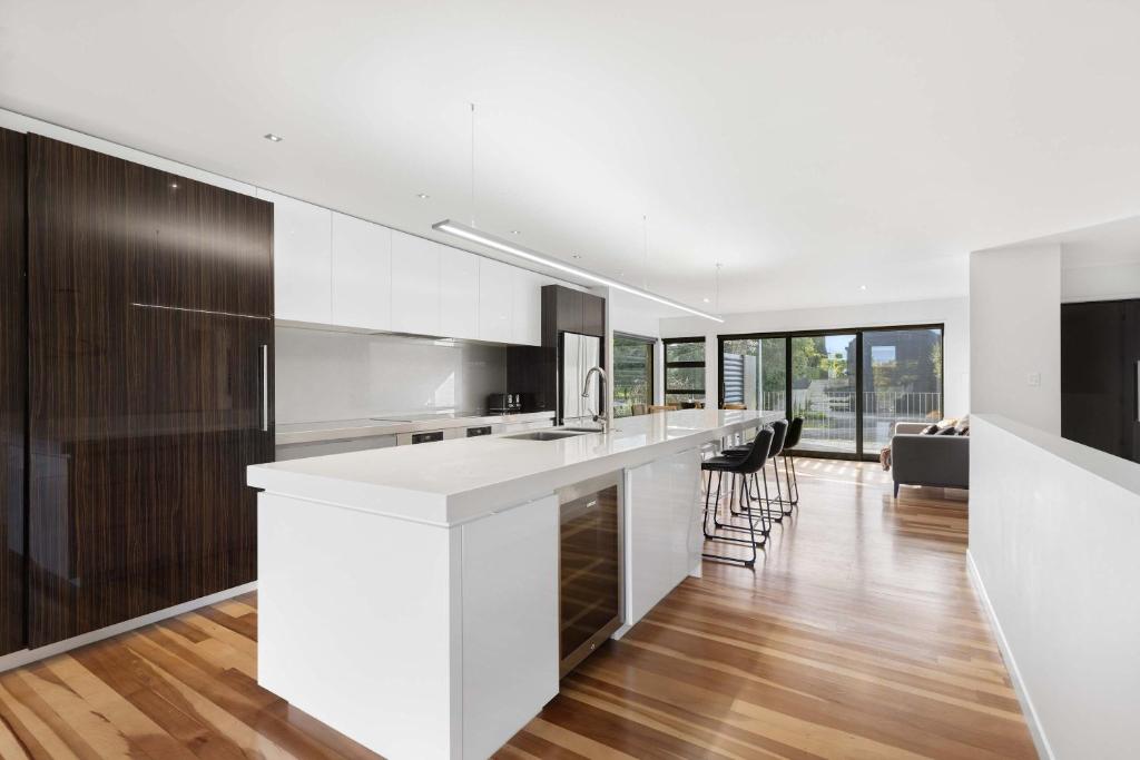 All Black # 10 - Resim 3