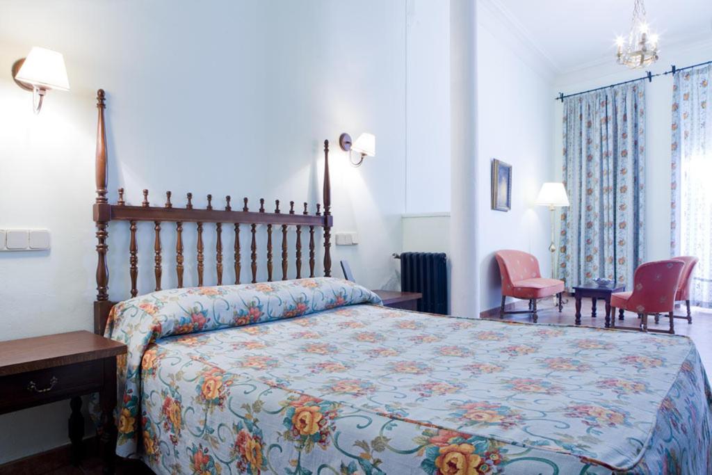 Gallery image of Hotel Rey Ni&ntilde;o in Avila