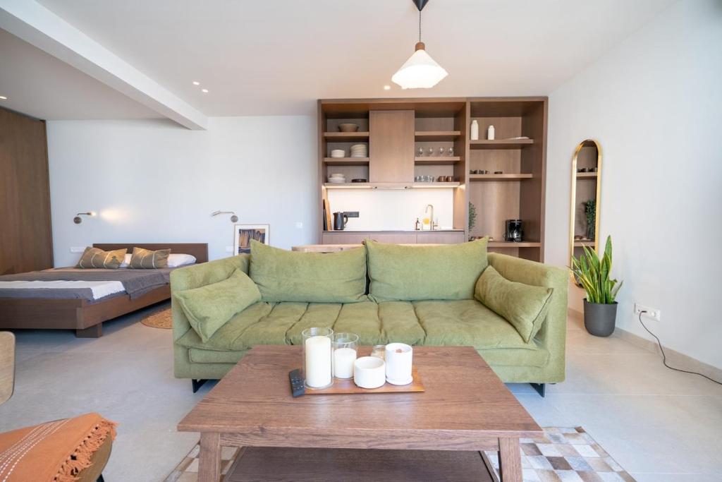 Athens Central Skyline Studio by ΜΡS
