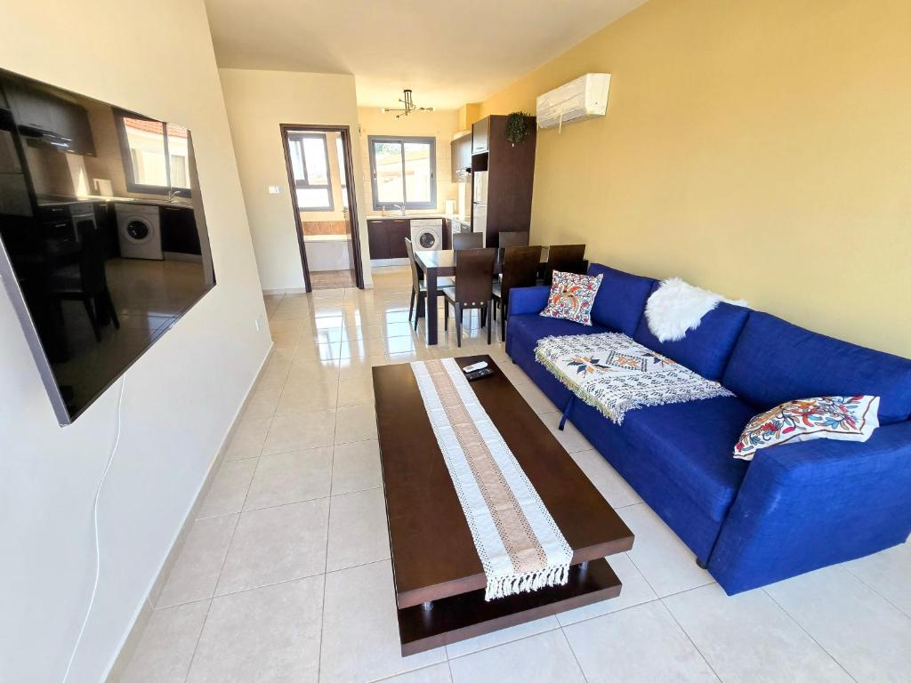 Χώρος καθιστικού στο Fully equipped one bedroom apartment with pool