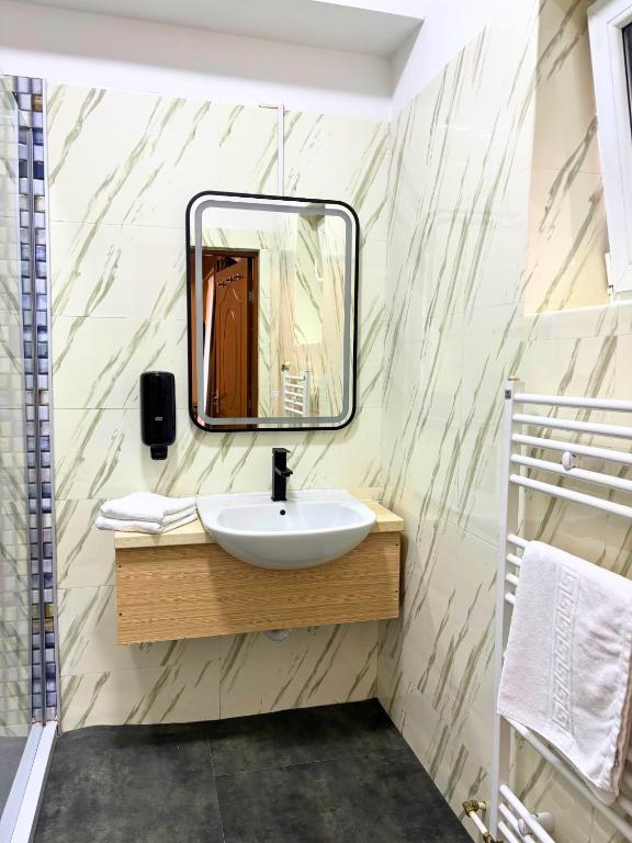 Apart Hotel Bonjour Cluj - Resim 11