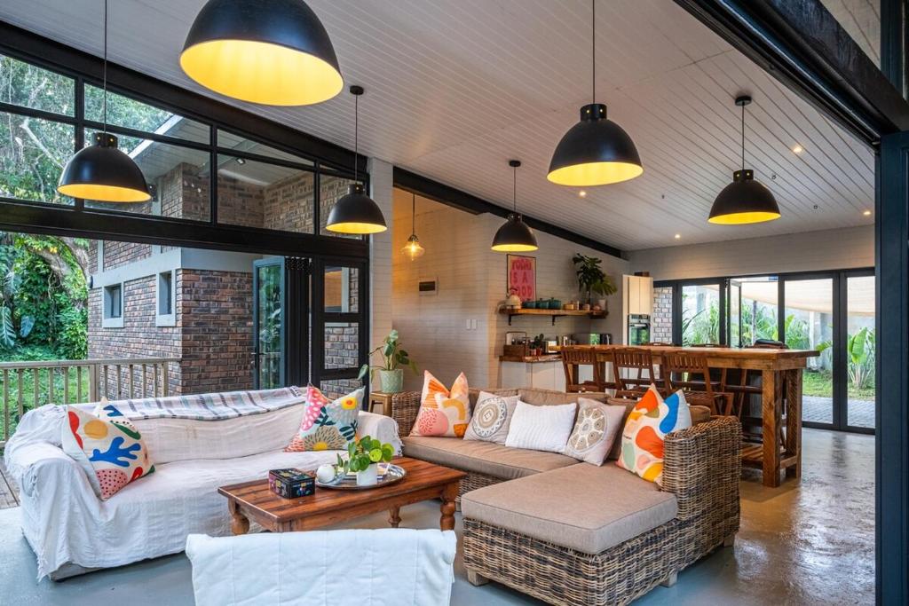 The Broom Shack- Unique family home in South Broom, Southbroom (updated ...