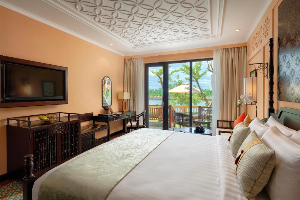 Suite Little Nhìn Ra Sông