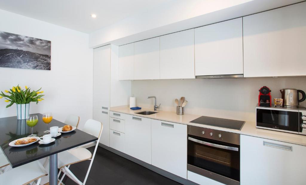 Durlet Beach Apartments - 13