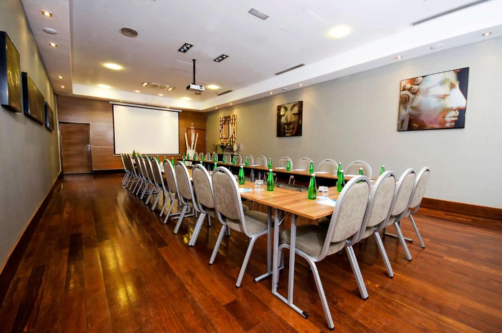 Hotel NH Poznan - Resim 28