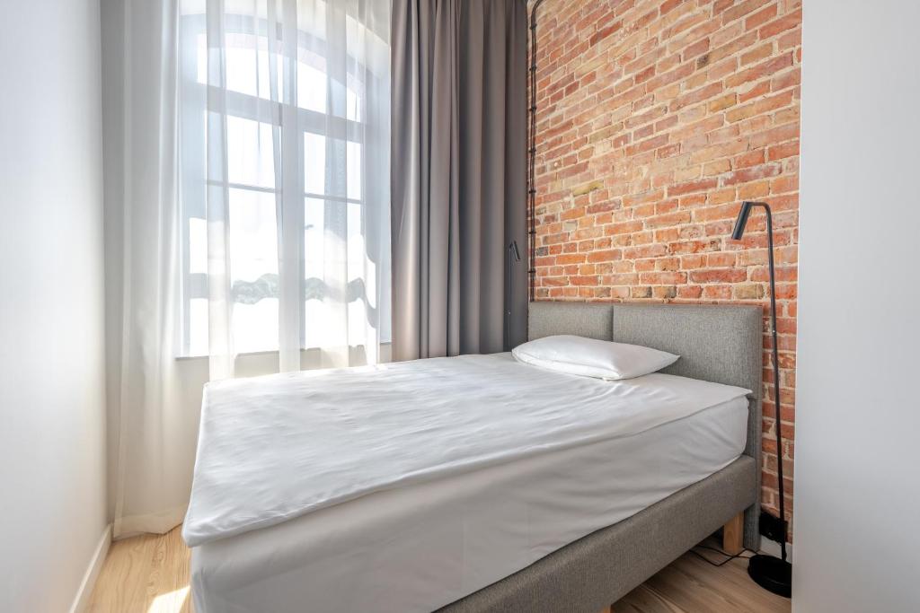 
Standard retro studio
