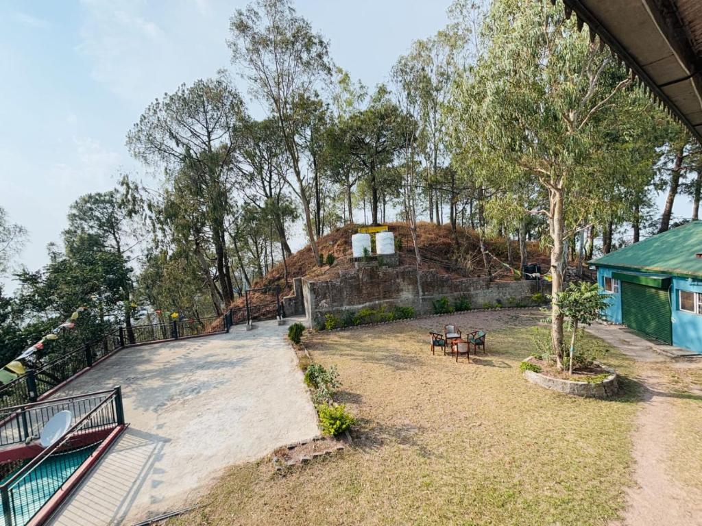 Night Sky Stay kasauli Entire 3BHK 4BHK 6BHK peaceful with massive Garden  Walking Path, Solan (updated prices 2026)
