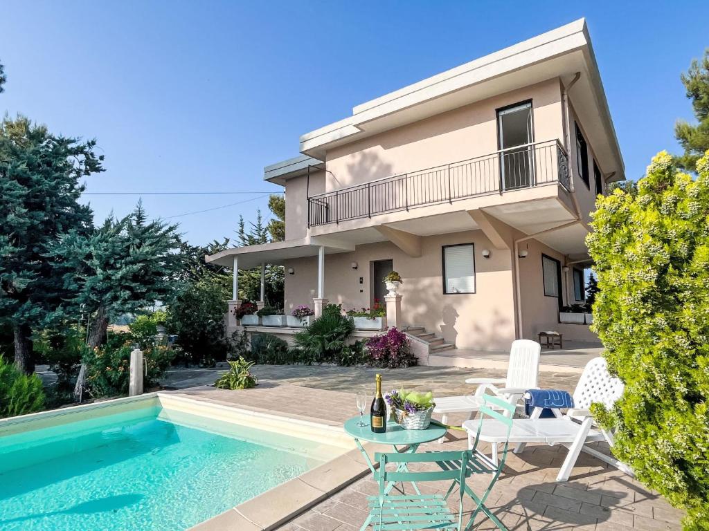 Bazén v ubytovaní Holiday Home Villa Jose - PGI212 by Interhome alebo v jeho blízkosti