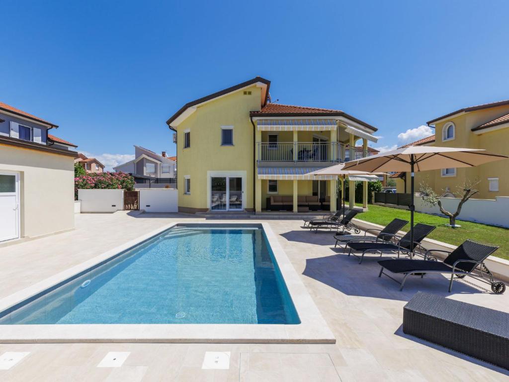 Holiday Home Villa Lucia by Interhome