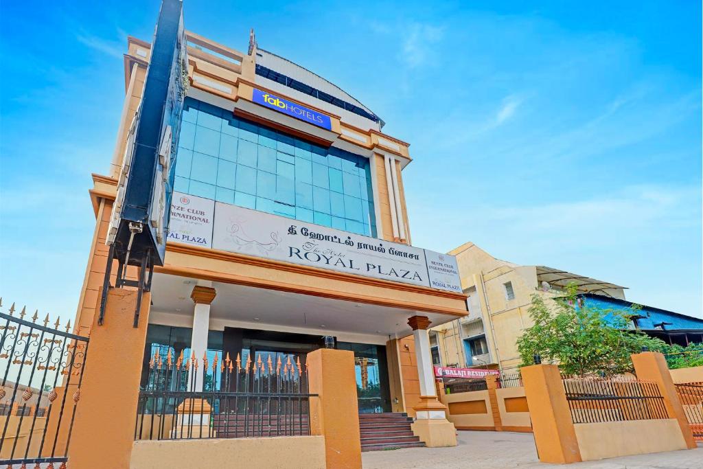 Bangunan di mana terletaknya hotel