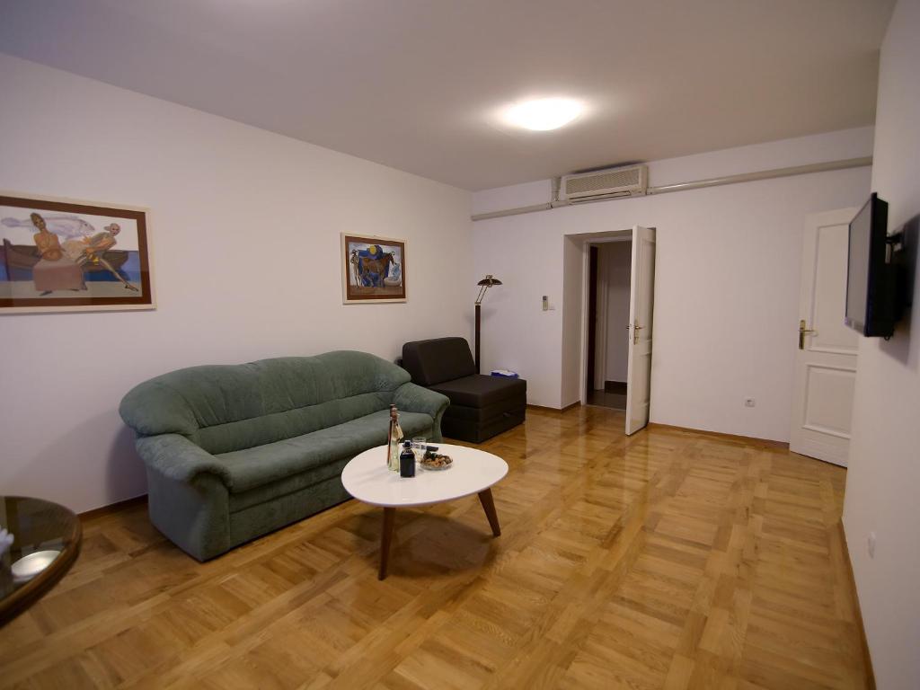 Posedenie v ubytovaní A&G Apartments