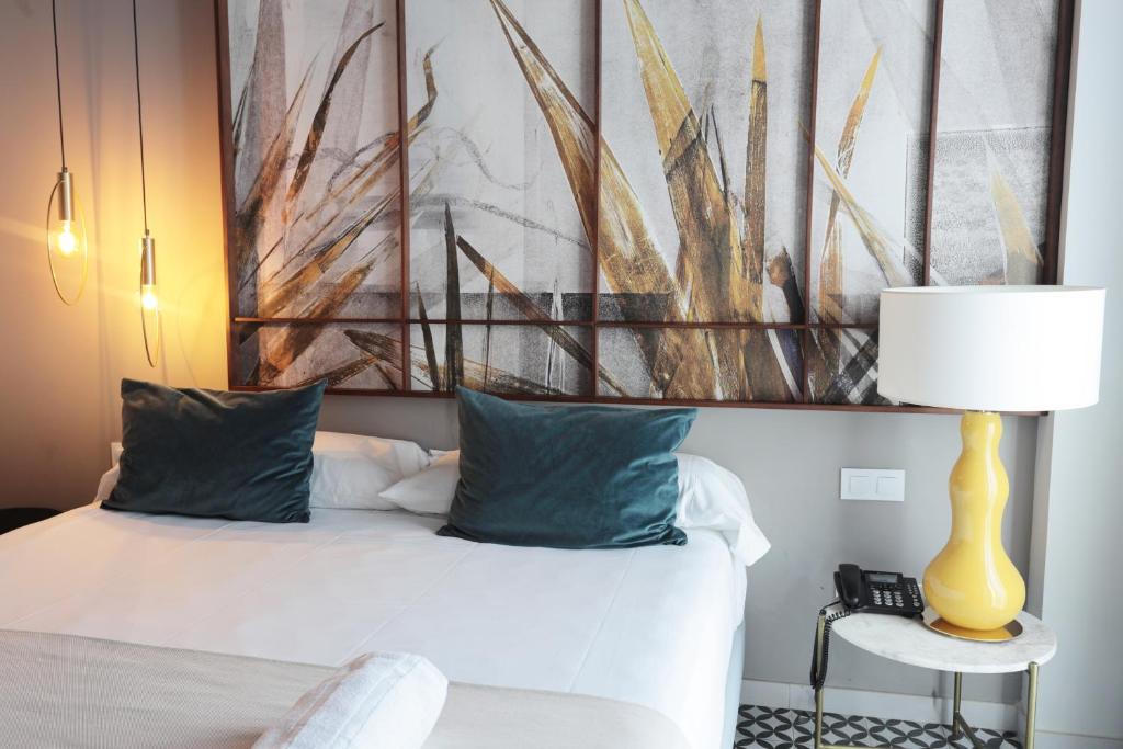 YOU & CO. Quart Boutique - Resim 35