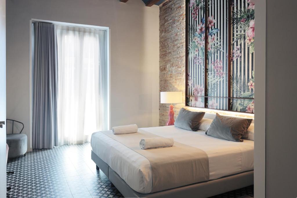 YOU & CO. Quart Boutique - Resim 39