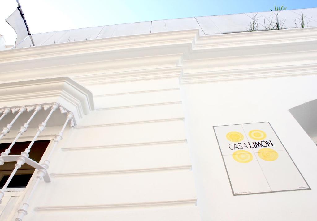 Certyfikat, podpis lub inny dokument wystawiony w obiekcie Casa Limon