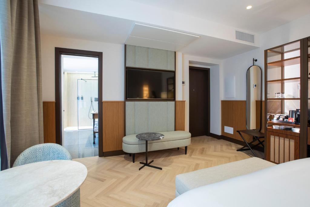 Circle6 Rome - Resim 8